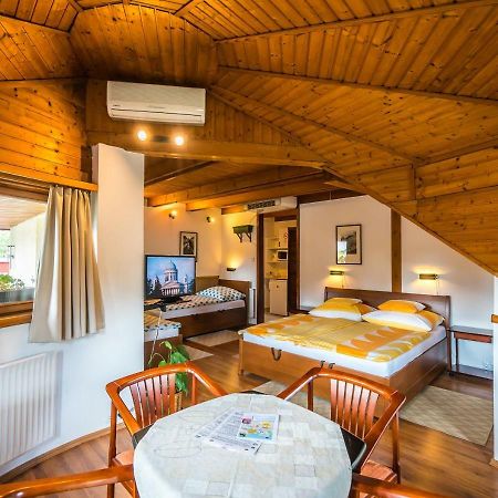 Hotel Szent Kristof Panzio Ostřihom Exteriér fotografie