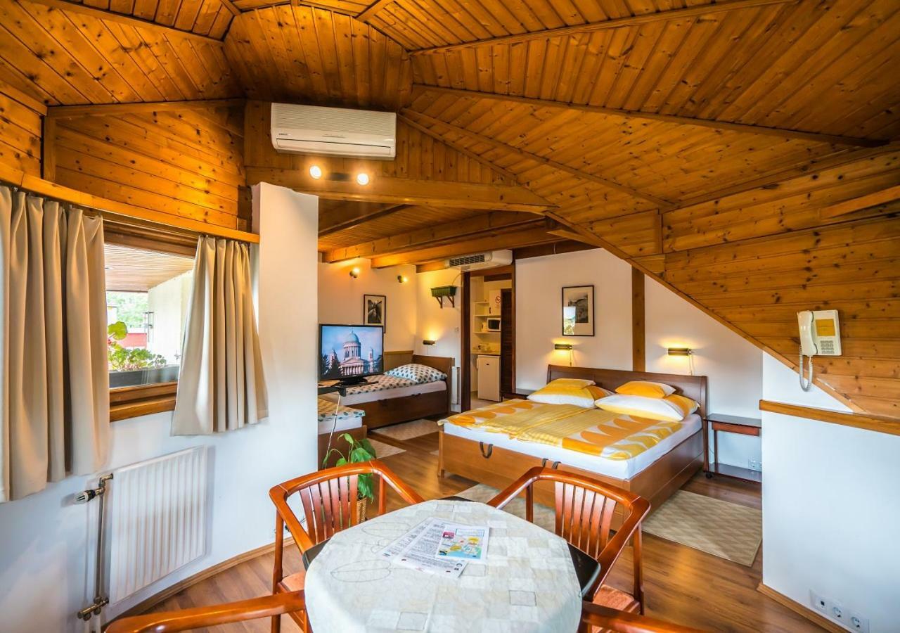 Hotel Szent Kristof Panzio Ostřihom Exteriér fotografie