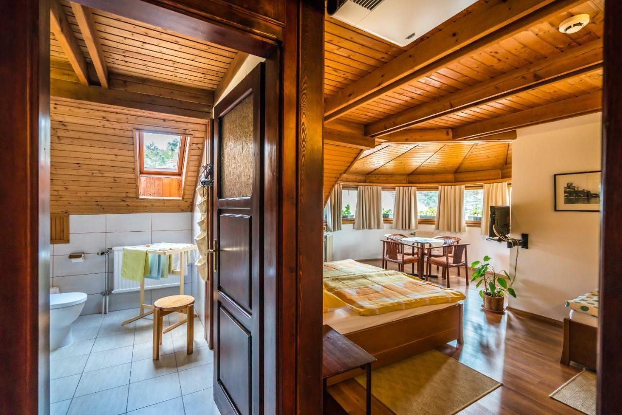 Hotel Szent Kristof Panzio Ostřihom Exteriér fotografie