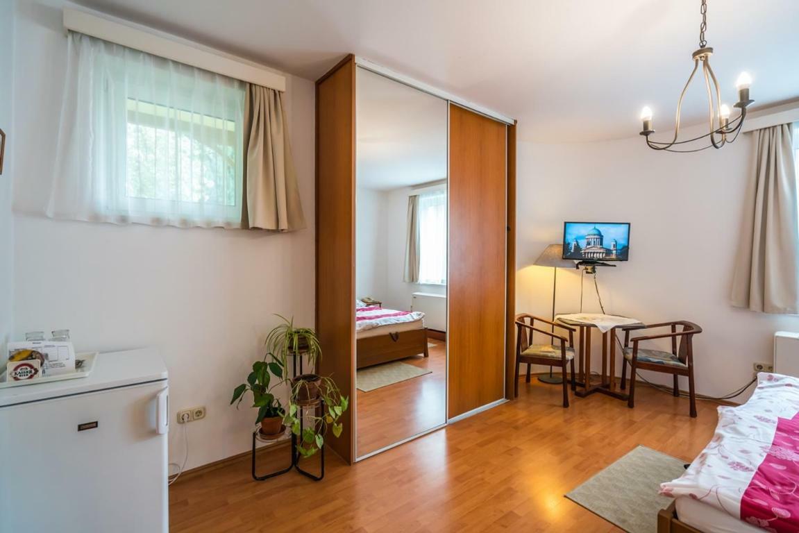 Hotel Szent Kristof Panzio Ostřihom Exteriér fotografie