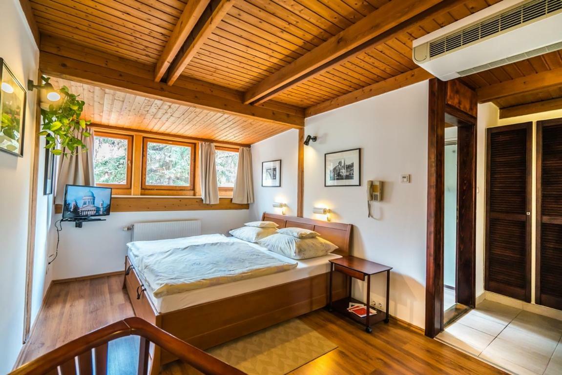 Hotel Szent Kristof Panzio Ostřihom Exteriér fotografie