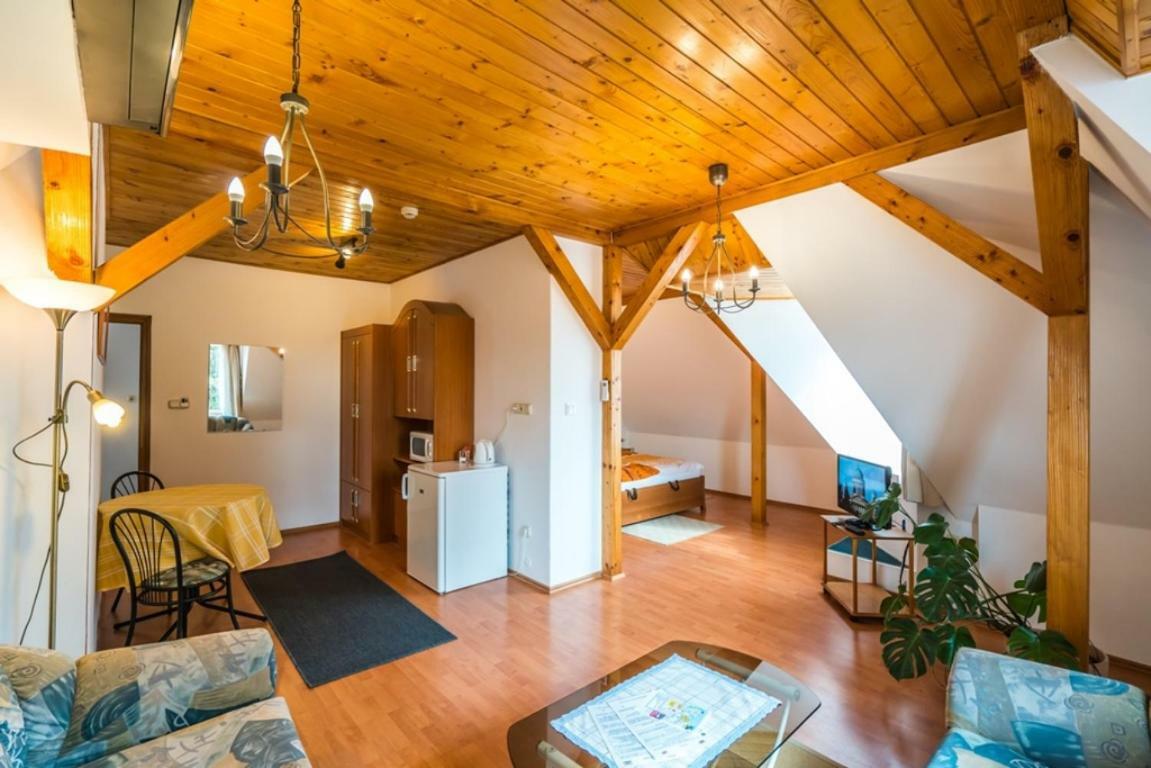 Hotel Szent Kristof Panzio Ostřihom Exteriér fotografie