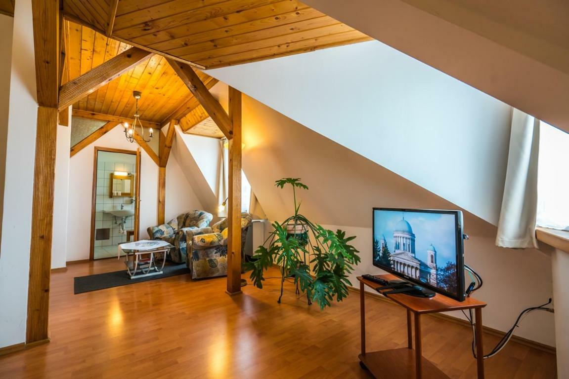 Hotel Szent Kristof Panzio Ostřihom Exteriér fotografie