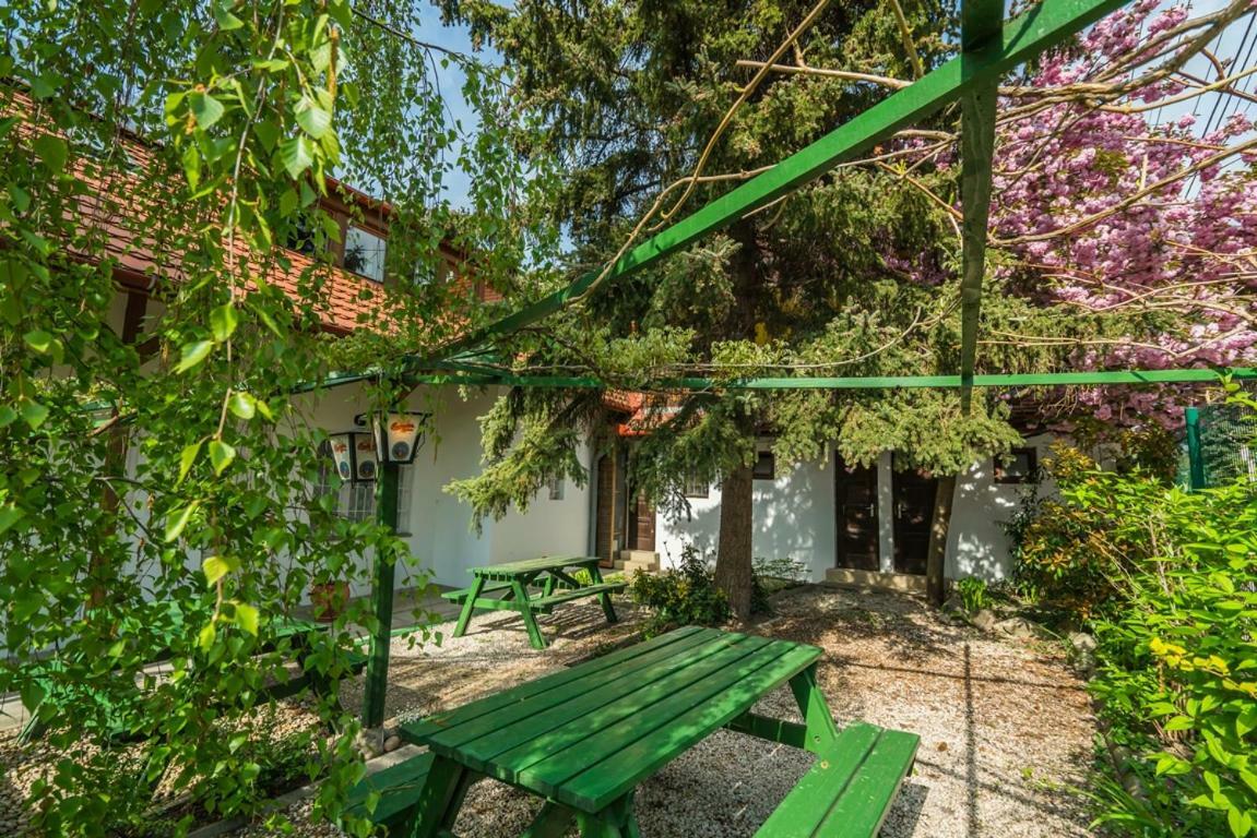 Hotel Szent Kristof Panzio Ostřihom Exteriér fotografie